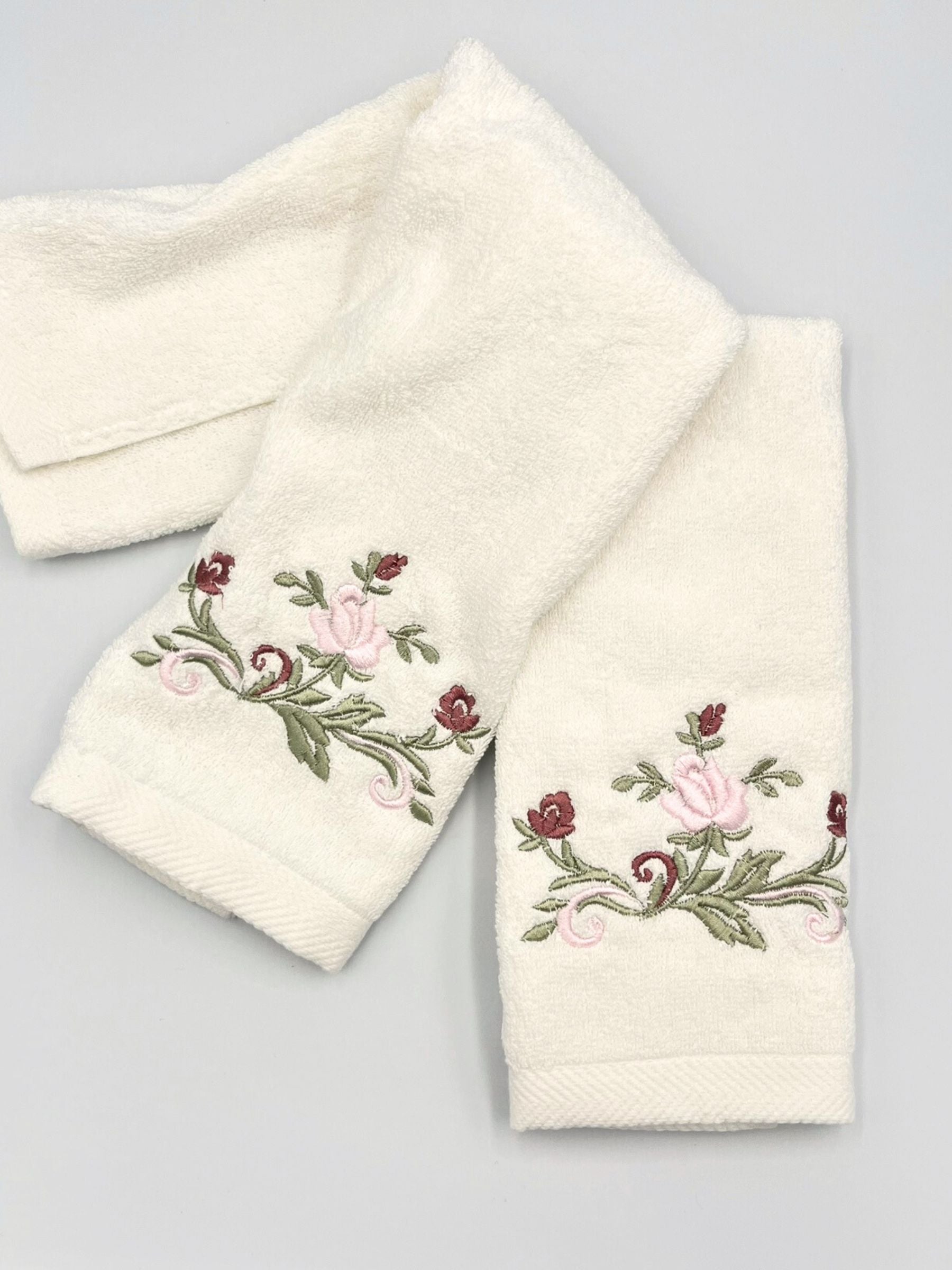 Serviettes Invités Brodées – Lot de 2 (Motifs au choix)