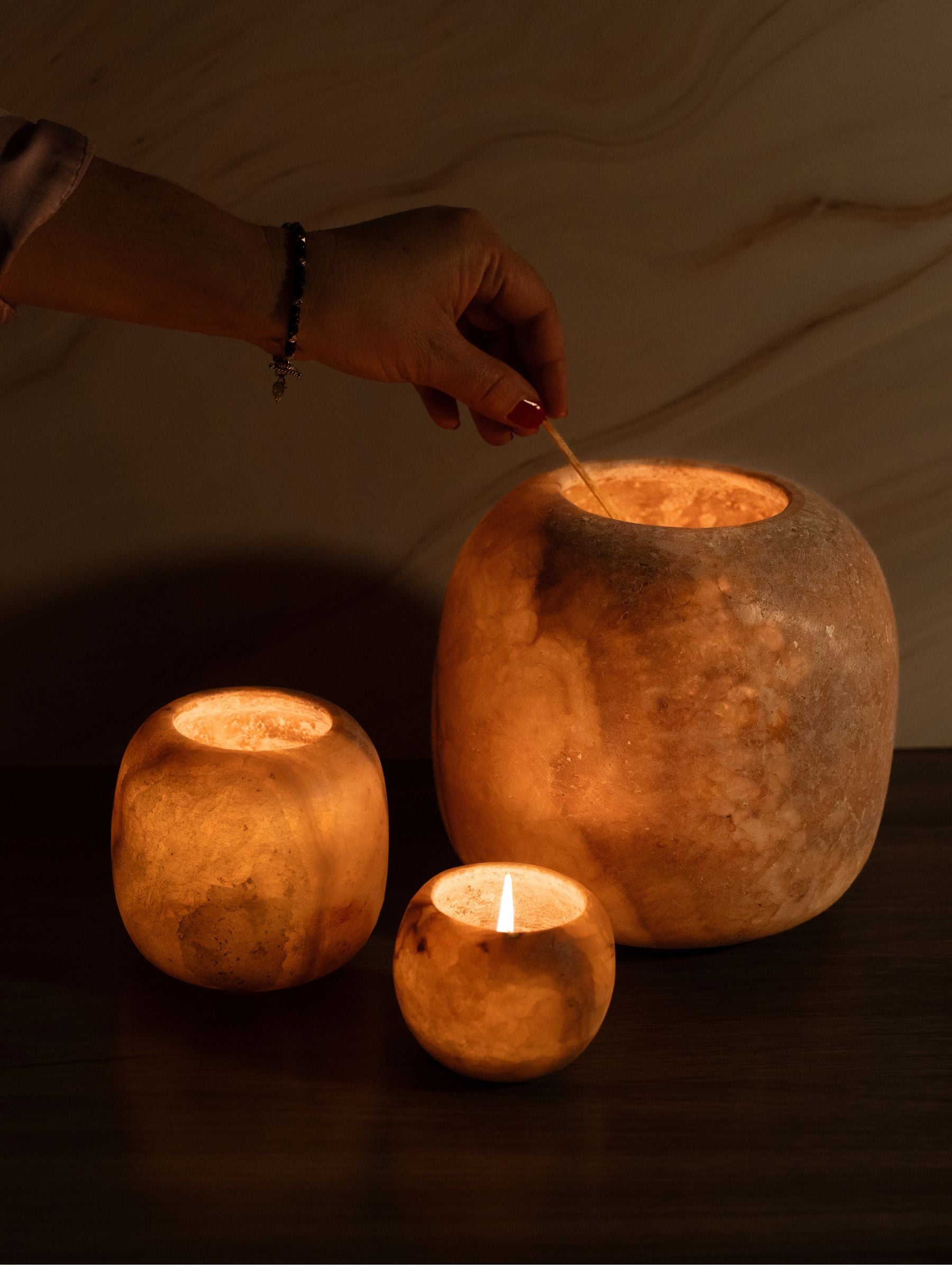 Oval Nuba candle holders