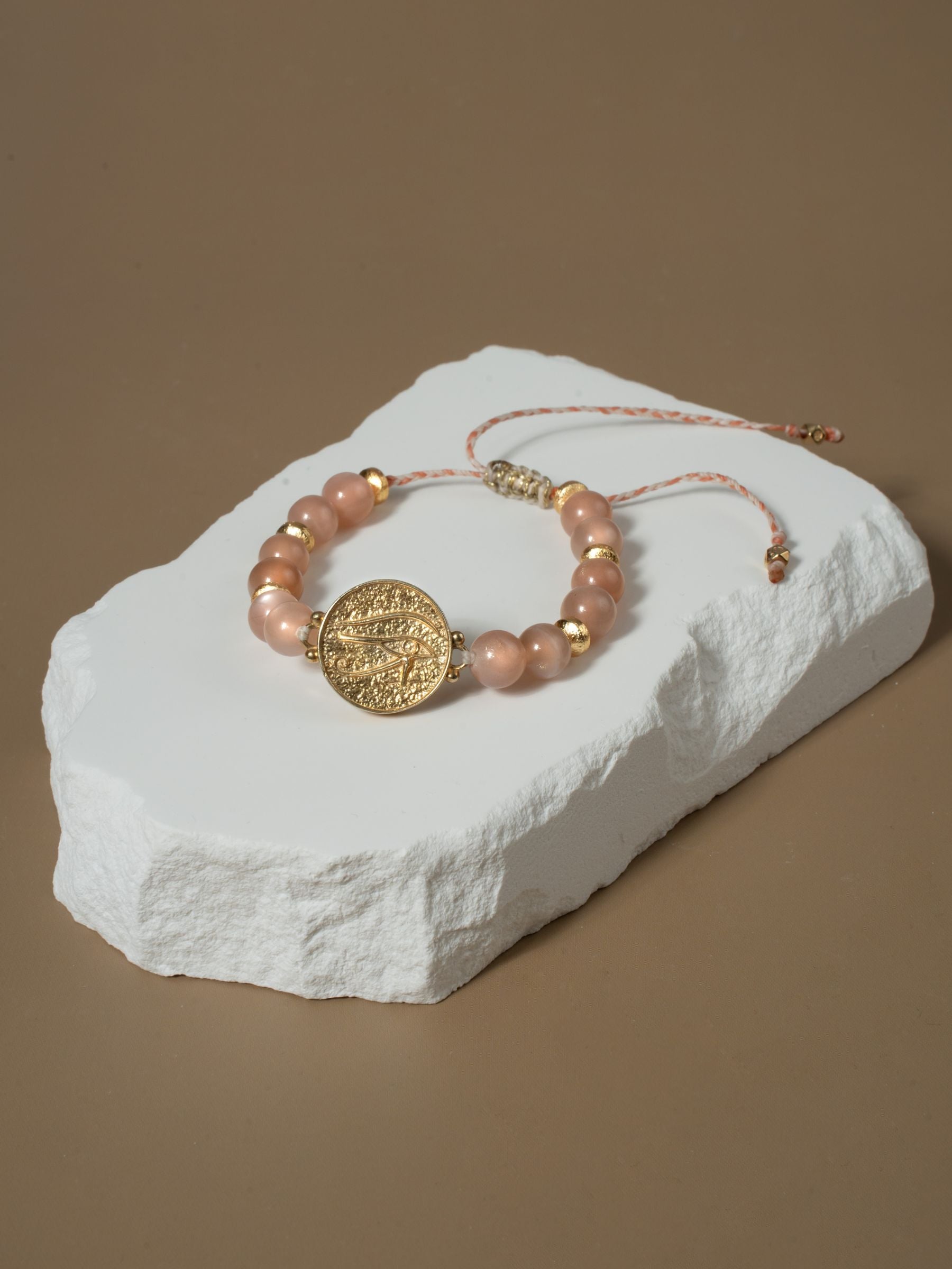 Bracelet oeil d Horus argent plaque or et Pierres de Soleil