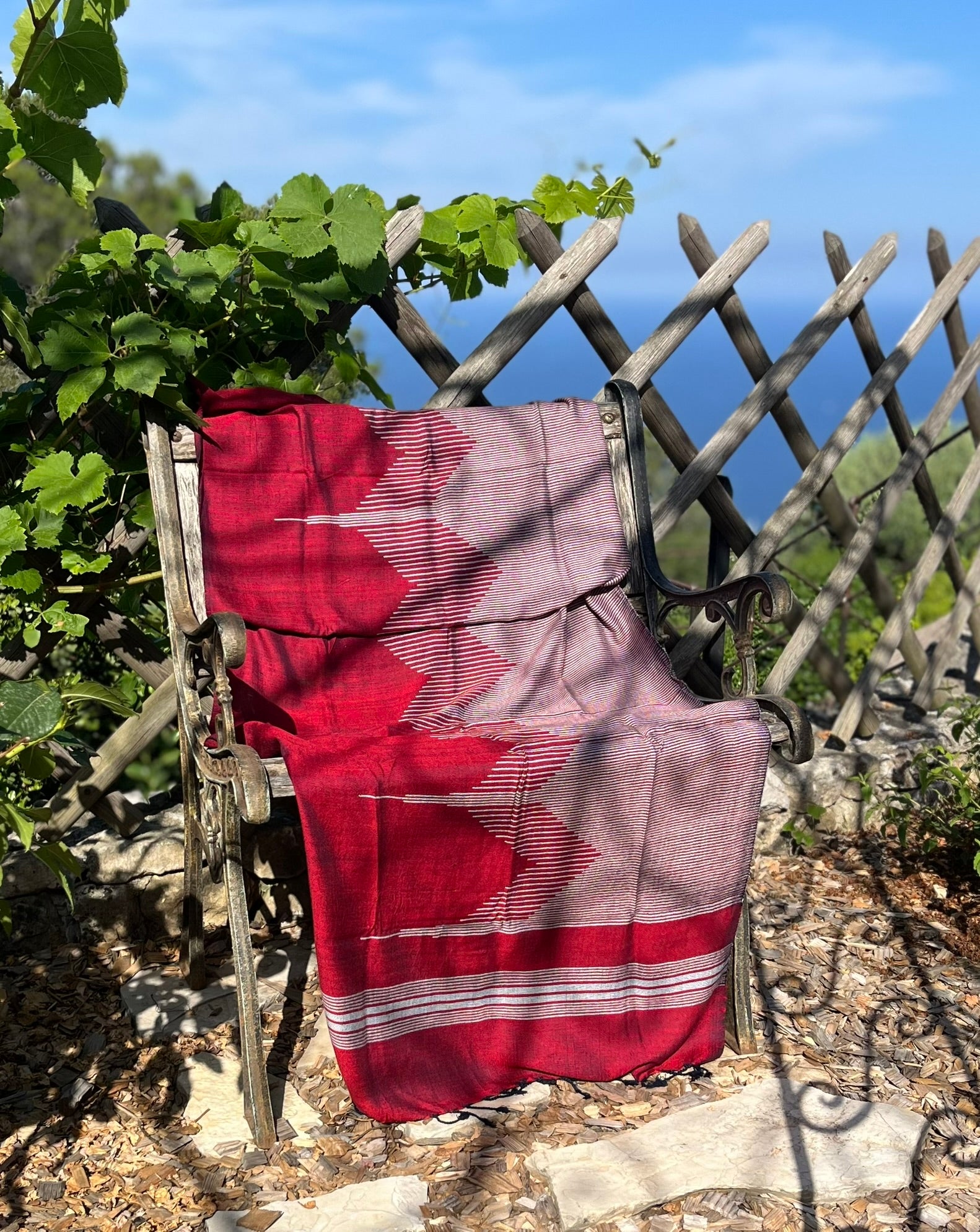 Pyramid hand-woven stole