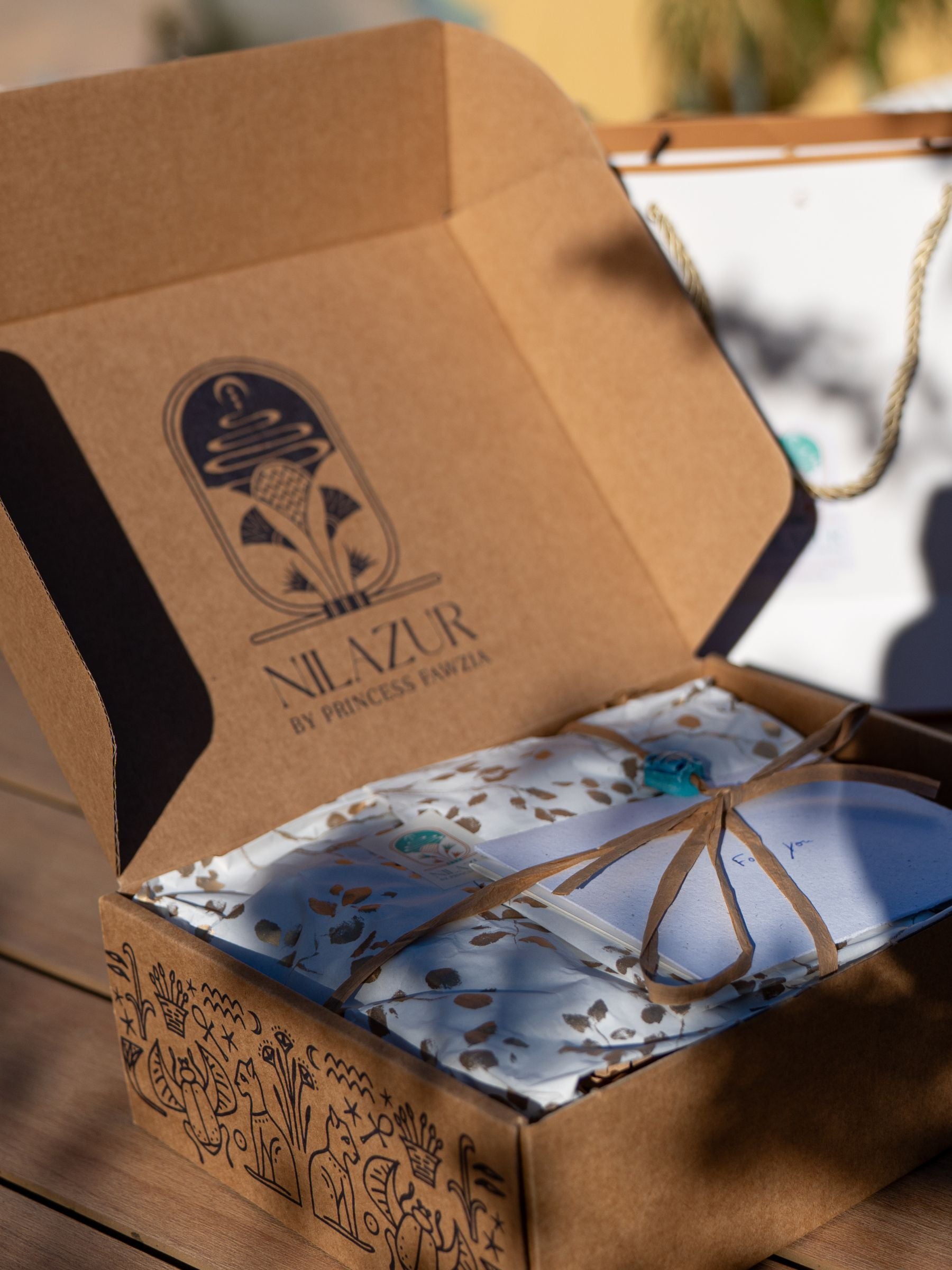 Packaging pour les photophores en Albatre Nilazur-Entreprise basée en Europe