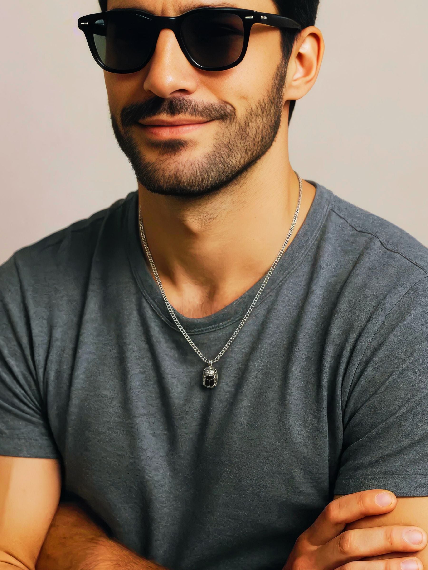 Pendentif homme Scarabée égyptien noir